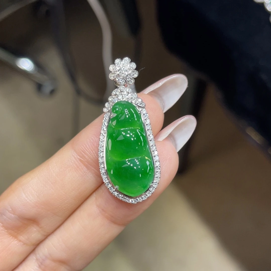 翡翠颈饰18K金镶嵌天然缅甸翡翠a货