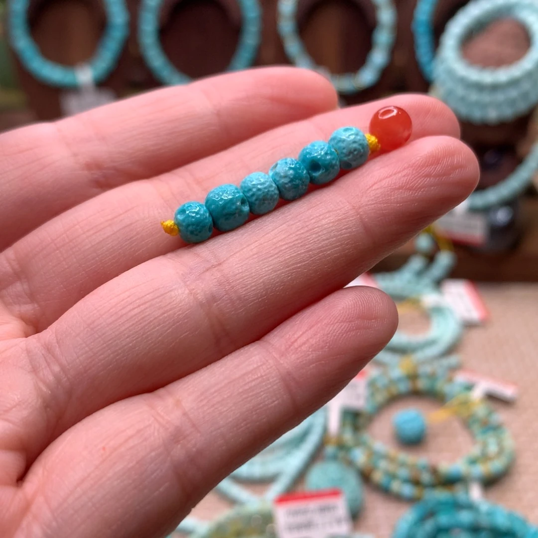 南红玛瑙配饰未镶嵌