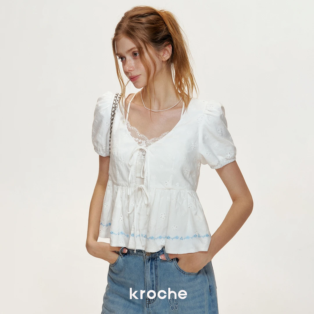 Kroche 法式浪漫 五瓣花镂空刺绣 宽松A摆系带短袖衬衫