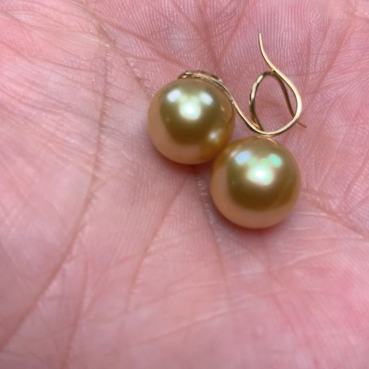 18K金镶嵌耳饰海水珍珠