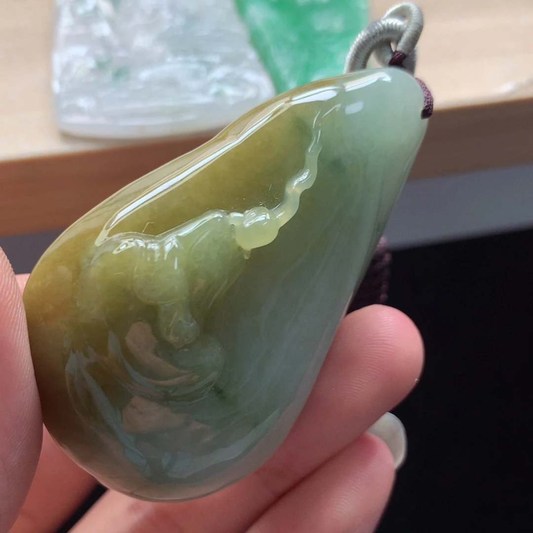 颈饰未镶嵌翡翠吊坠