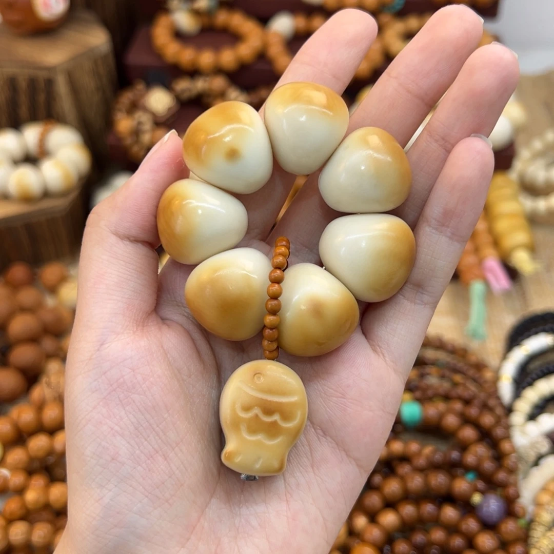 菩提根/象牙果把件象牙果烤面包搭配小鱼