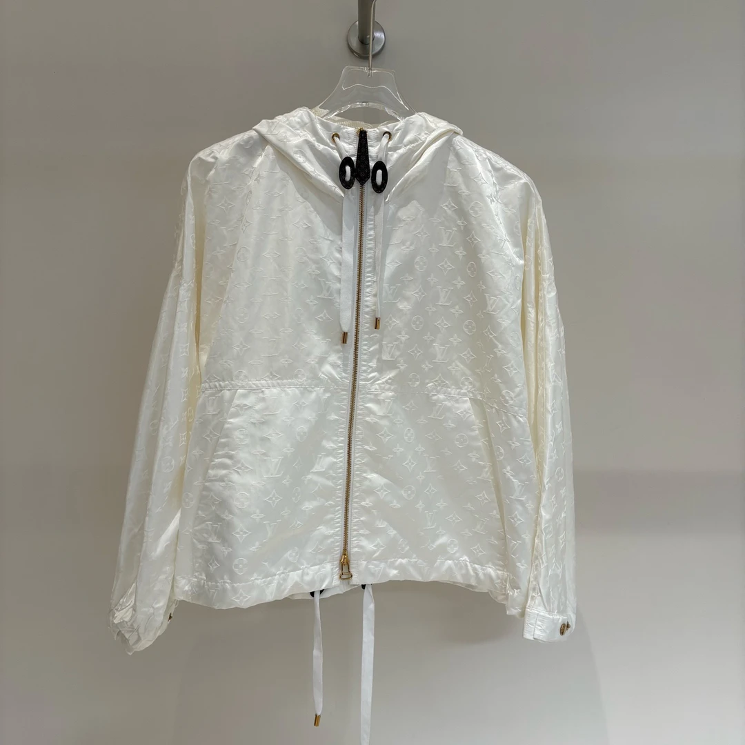 未使用 LouisVuitton/路易威登 LV2128 满印冲锋衣36码原价32500