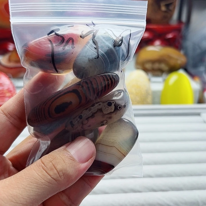 阿***学未镶嵌手把玛瑙/玉髓