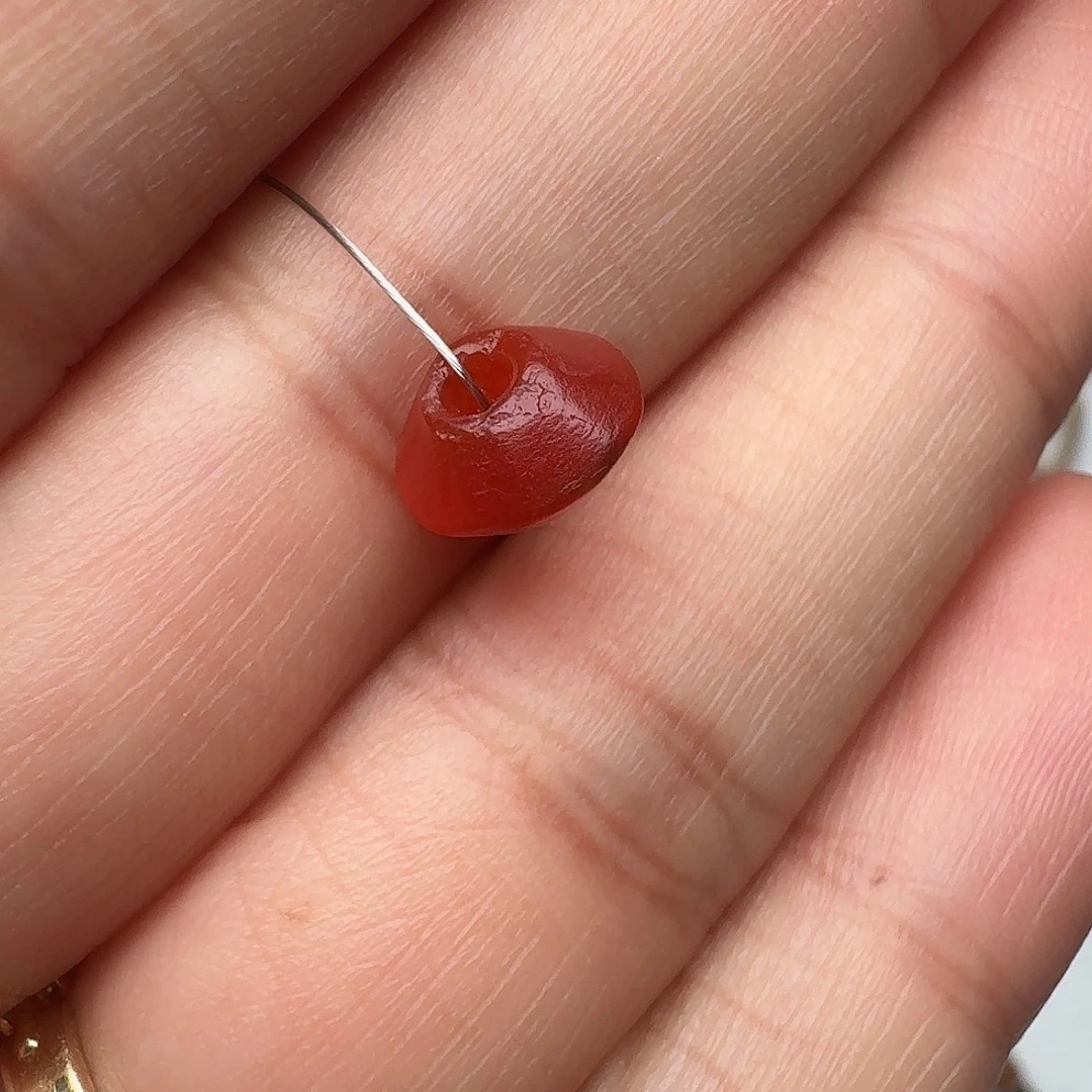 杨***贵玛瑙/玉髓未镶嵌颈饰