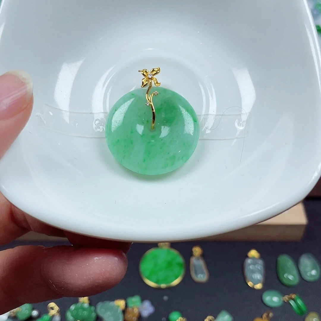 期***待翡翠18K金镶嵌手链天然缅甸翡翠A货卡27.8-5.5