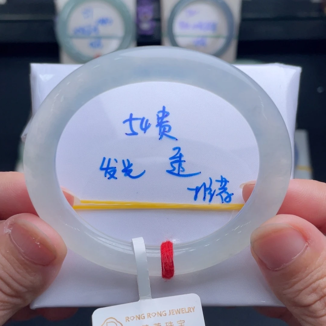 翡翠未镶嵌手镯翡翠手镯