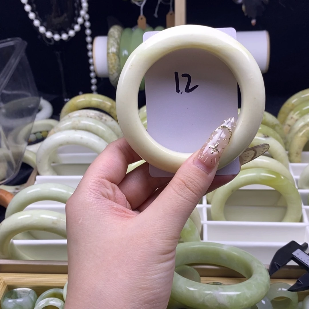 蛇纹石玉未镶嵌手镯59.4