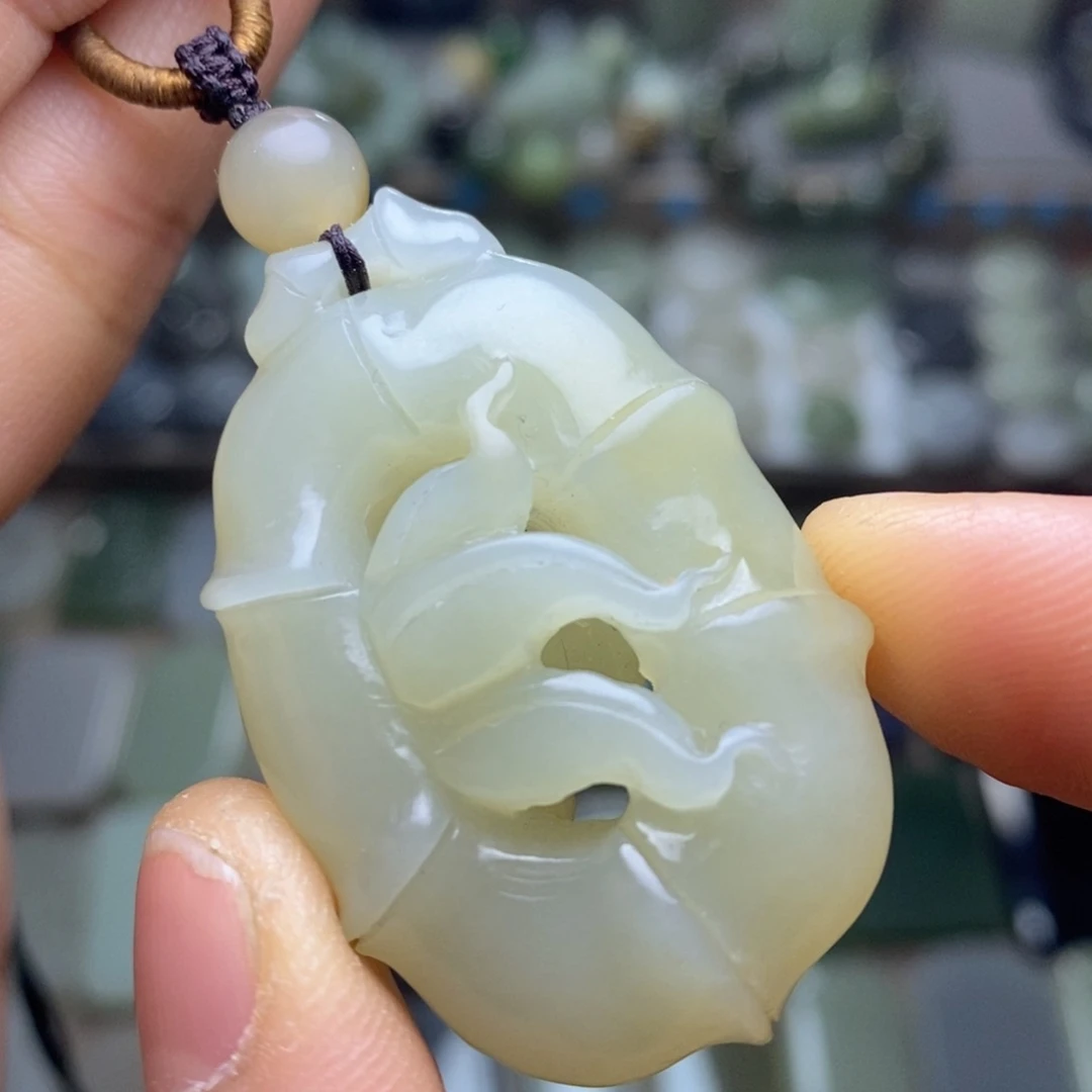 和田玉颈饰未镶嵌