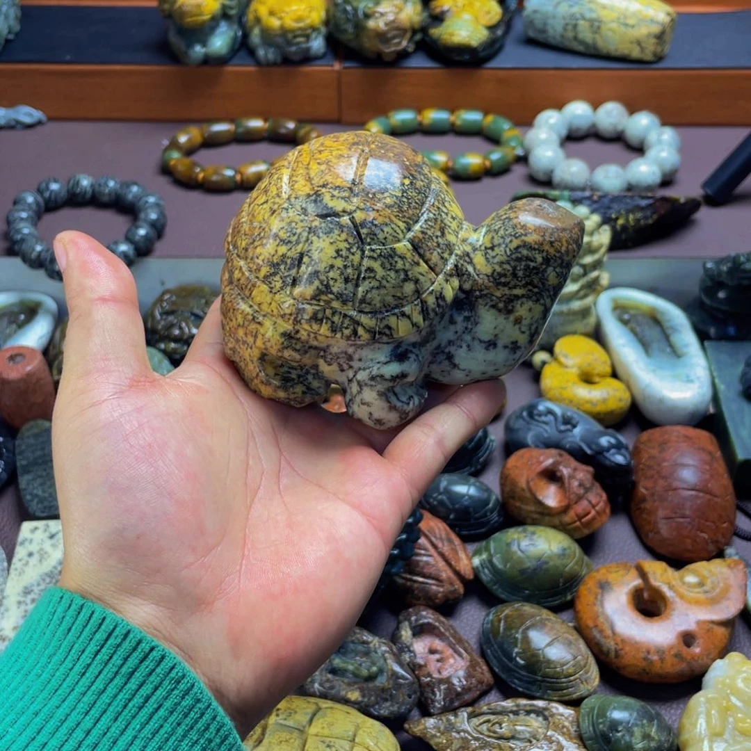 【闪购商品】未镶嵌岫岩河磨玉（透闪石质玉）挂件甲**丁