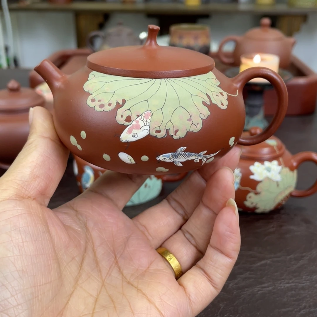 紫砂茶壶荷塘月色。