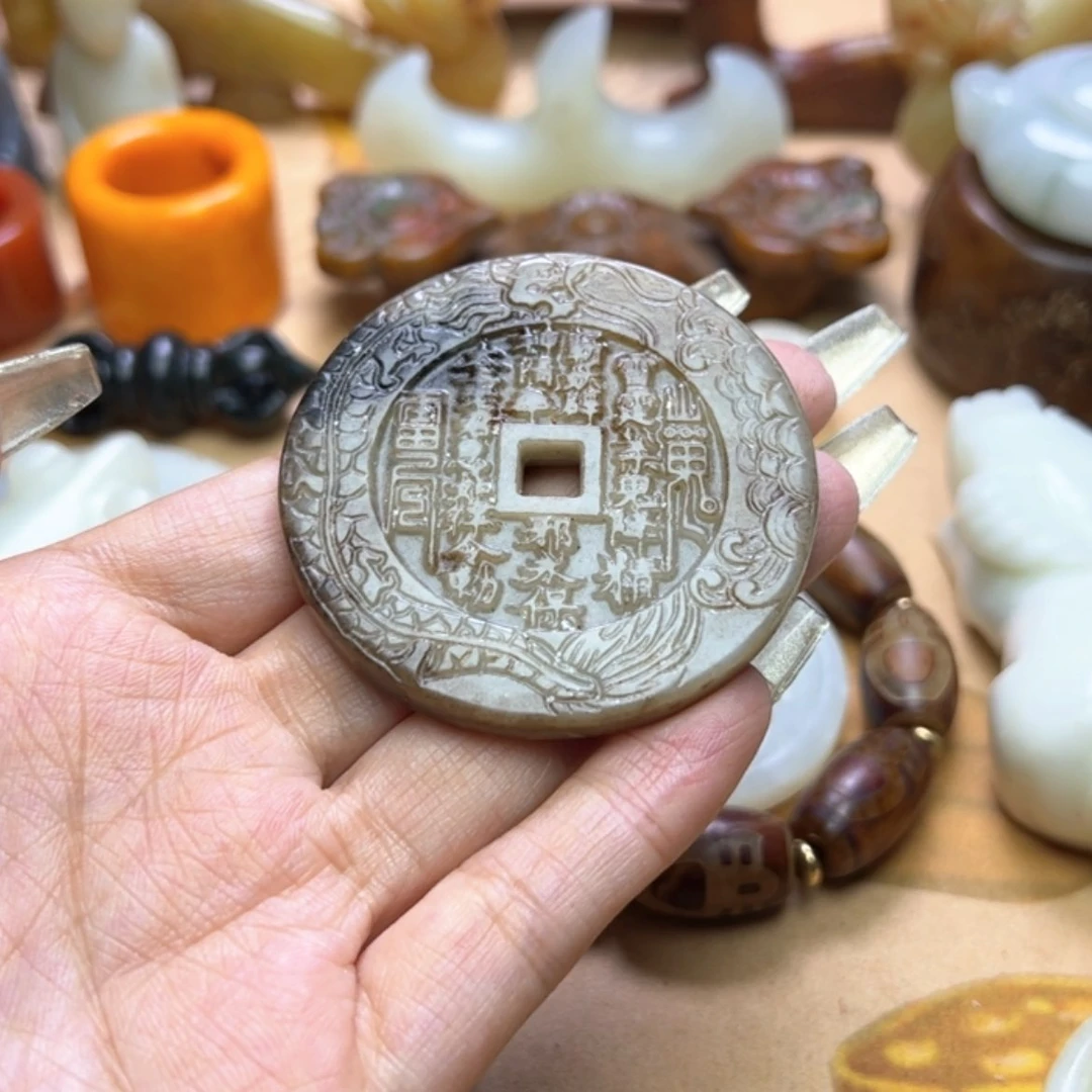 【闪购商品】蛇纹石玉颈饰未镶嵌