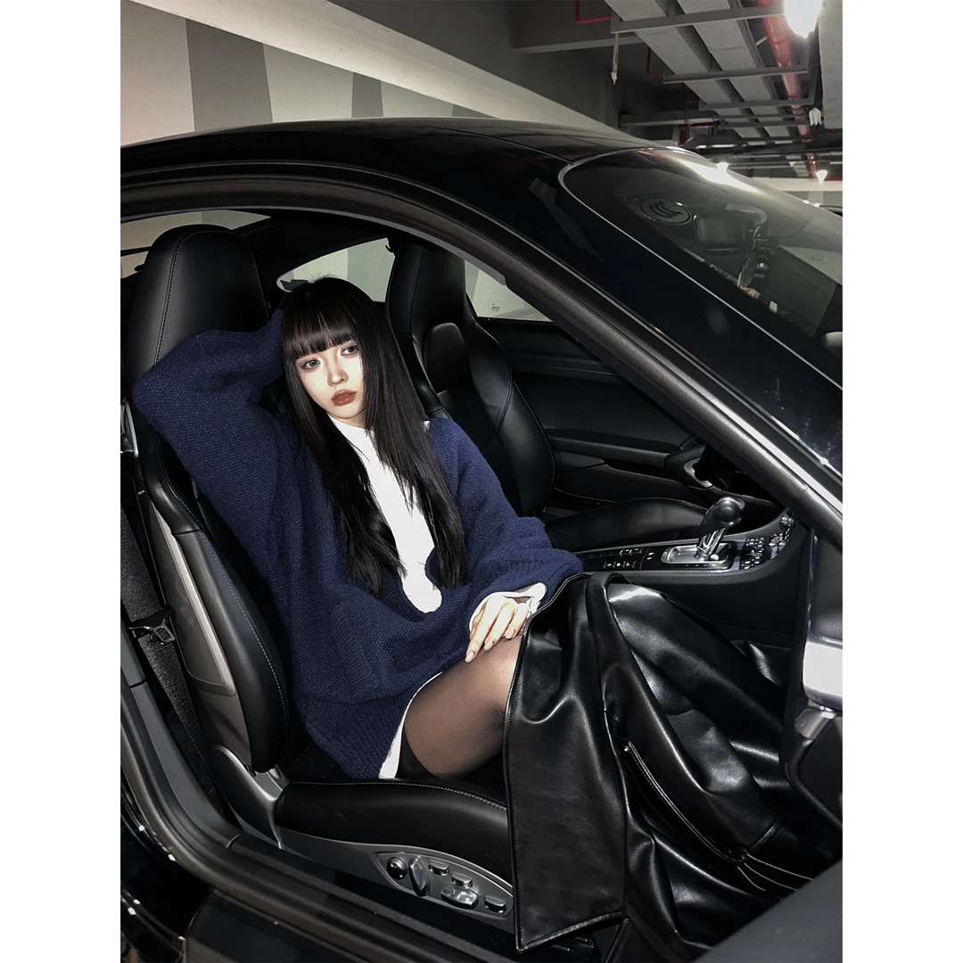 嘉仪【藤校冬日】深V套头毛衣