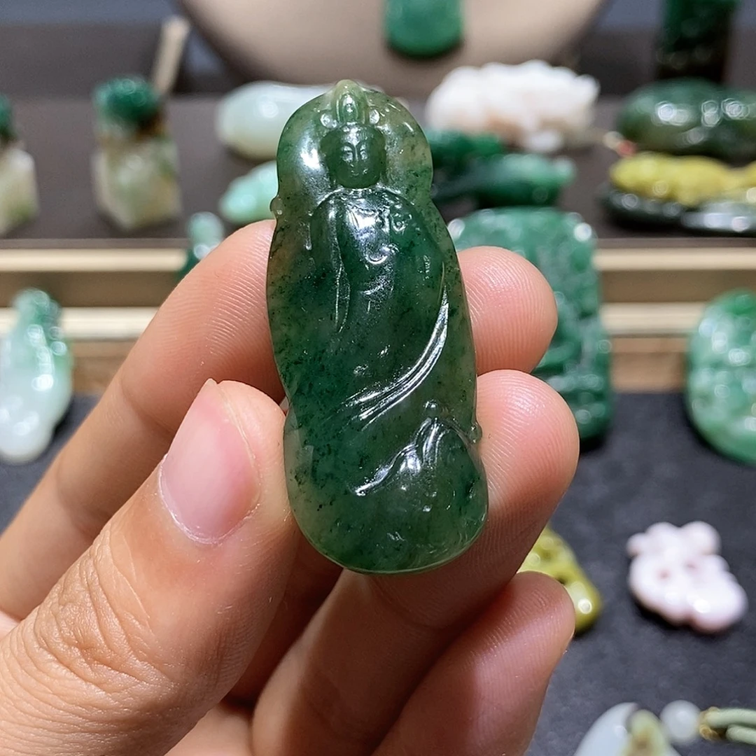 独山玉未镶嵌吊坠