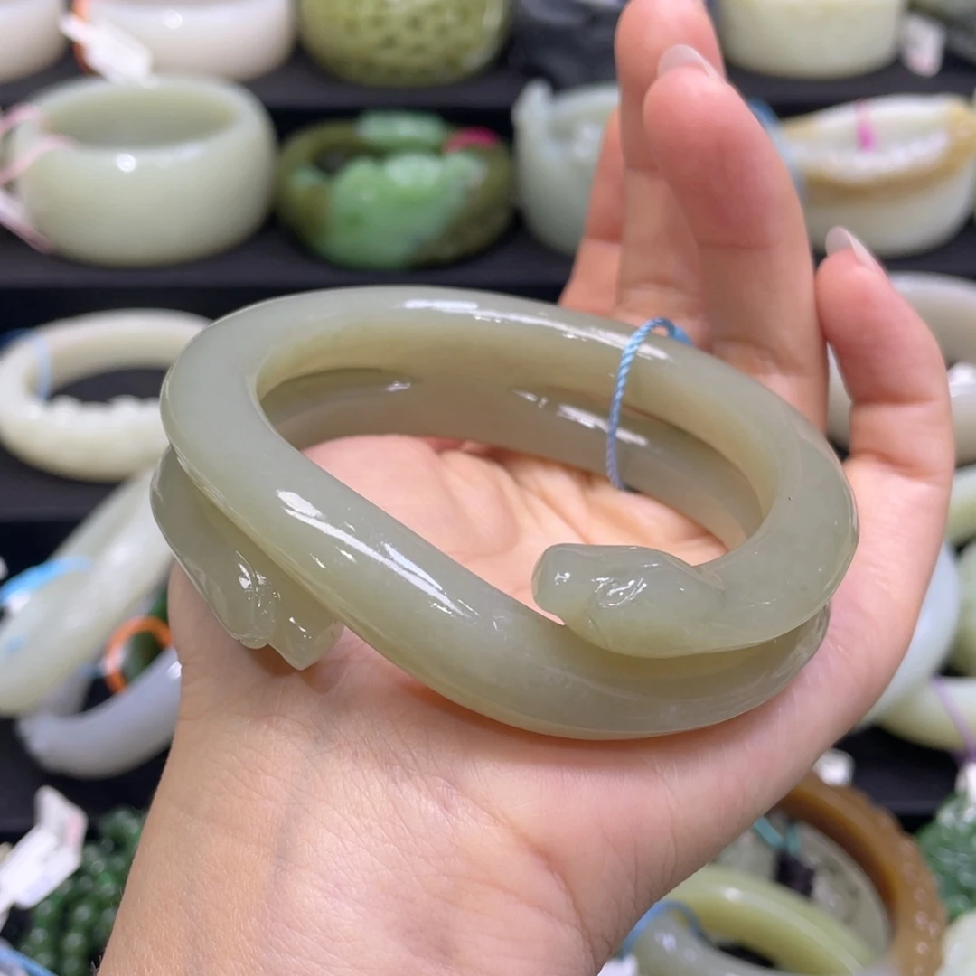 和田玉手镯未镶嵌97