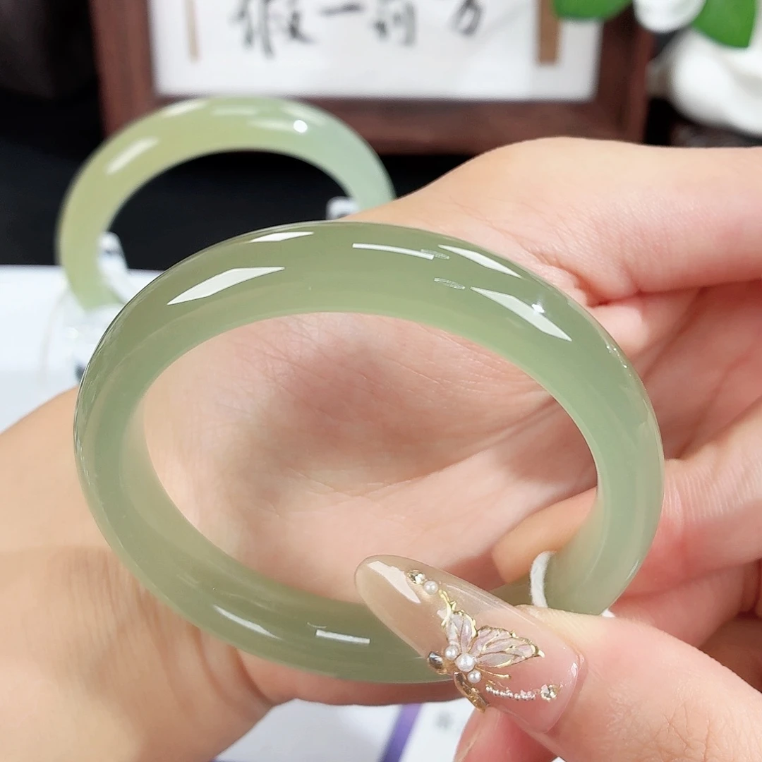 未镶嵌手镯和田玉王*