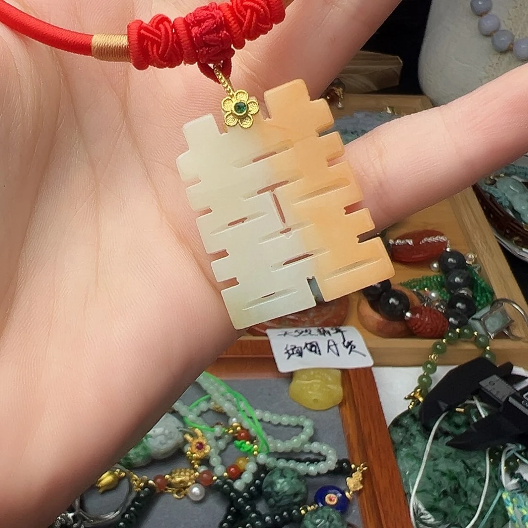 翡翠吊坠(赠链)未镶嵌吊坠26