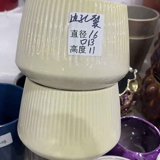 多肉绿植陶瓷花盆9.9包邮，有孔