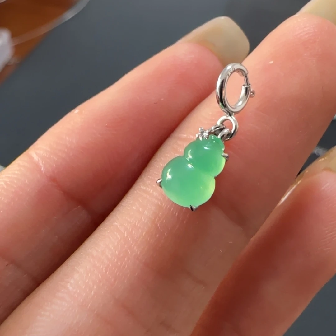 翡翠颈饰18K金镶嵌葫芦