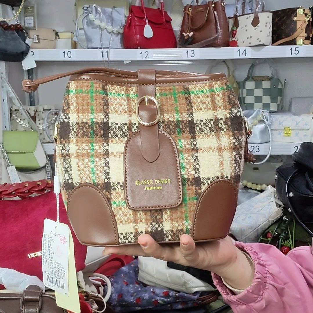 PVC牛津布人造革PU帆布草编牛皮pc超纤皮（革）反绒皮pu