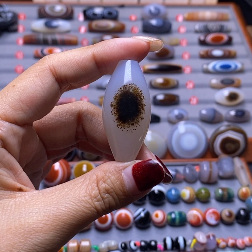 【闪购商品】玛瑙/玉髓珠宝半成品未镶嵌君*