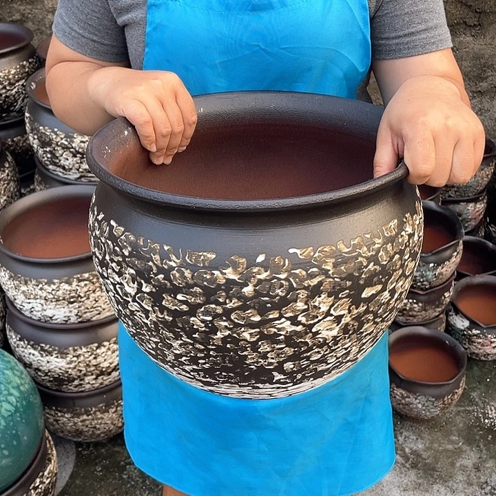 紫砂花盆口30高25瑕疵瑕疵