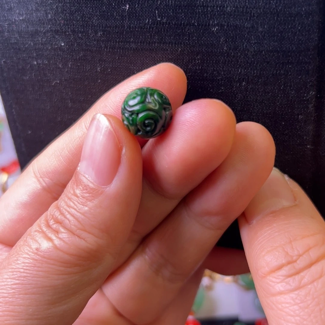 翡翠颈饰未镶嵌龙珠