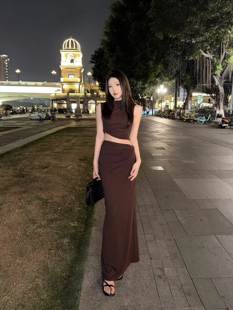 无袖上衣腰部压褶遮肚子半身长裙百搭气质韩系高级感套装