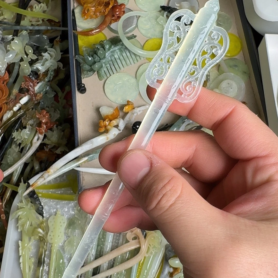 蛇纹石玉未镶嵌发饰