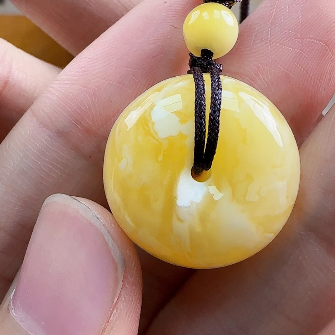 未镶嵌琥珀珠宝奇石