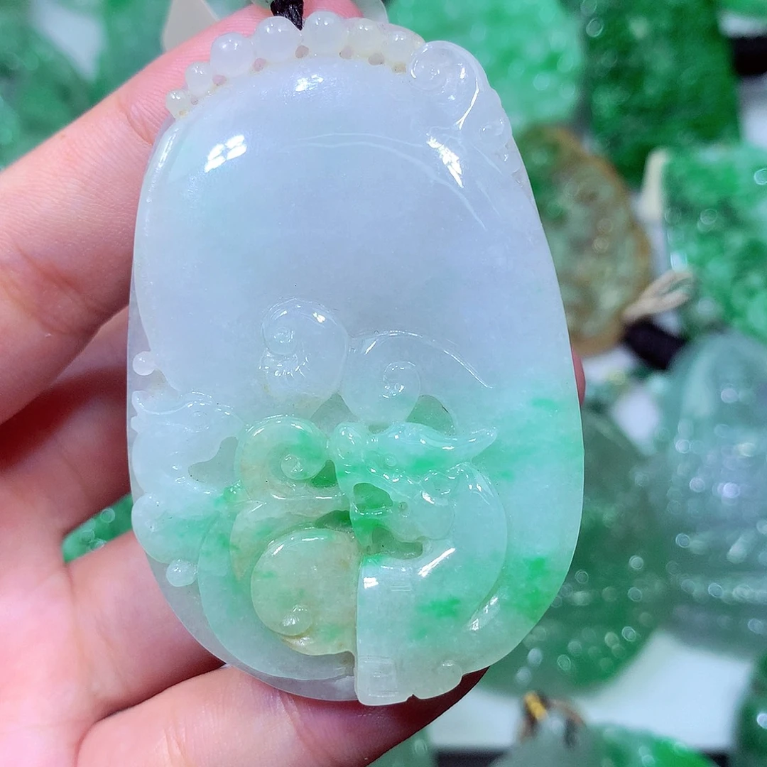 吊坠(不含链)未镶嵌翡翠