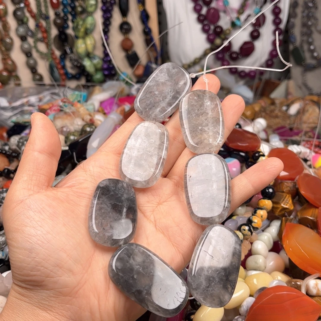 珠宝奇石石英质玉未镶嵌图