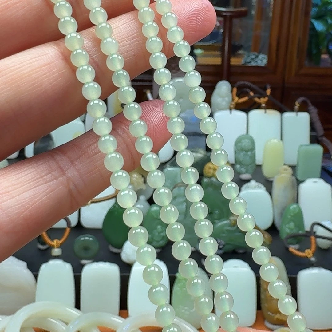 和田玉颈饰未镶嵌