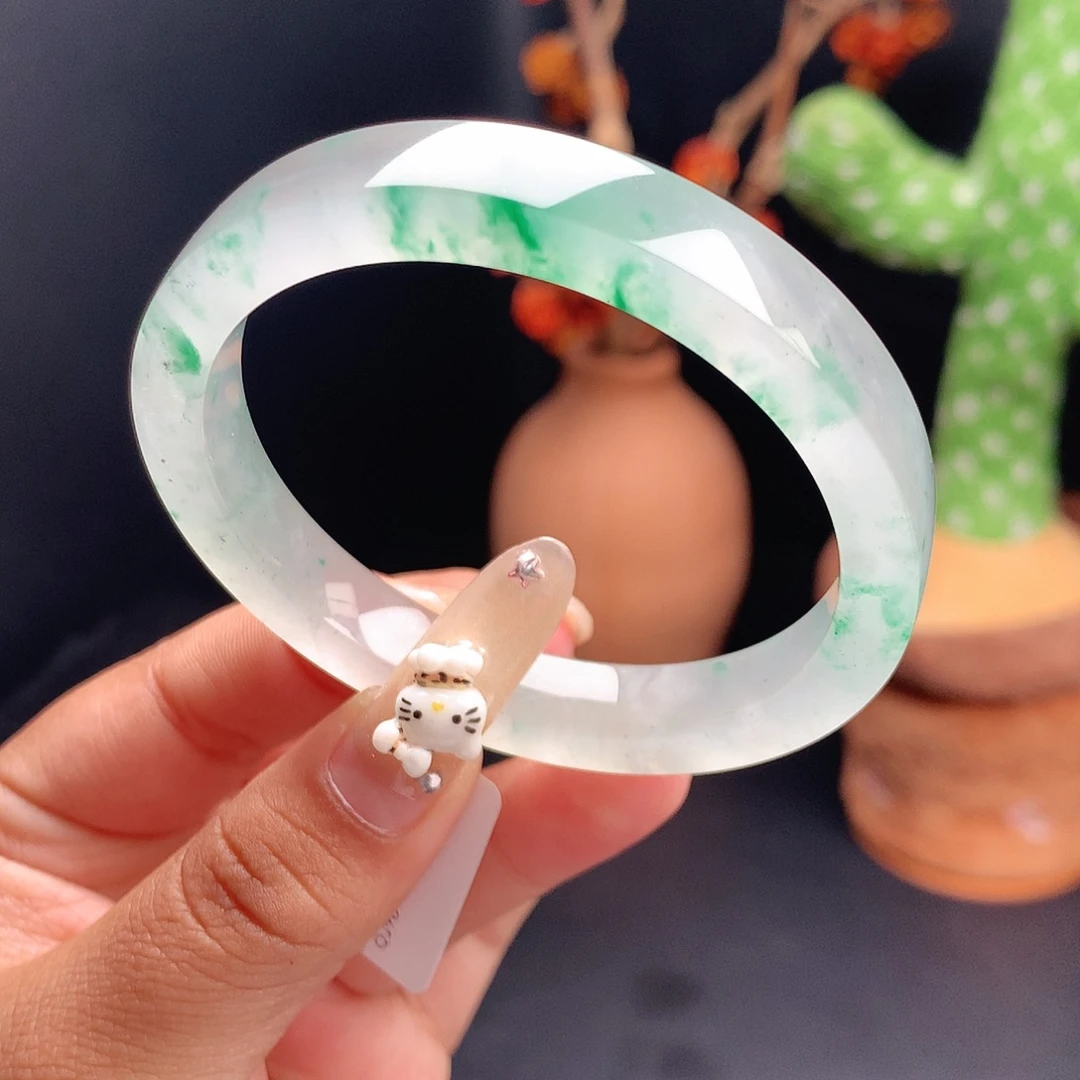 S***8石英质玉未镶嵌镯子