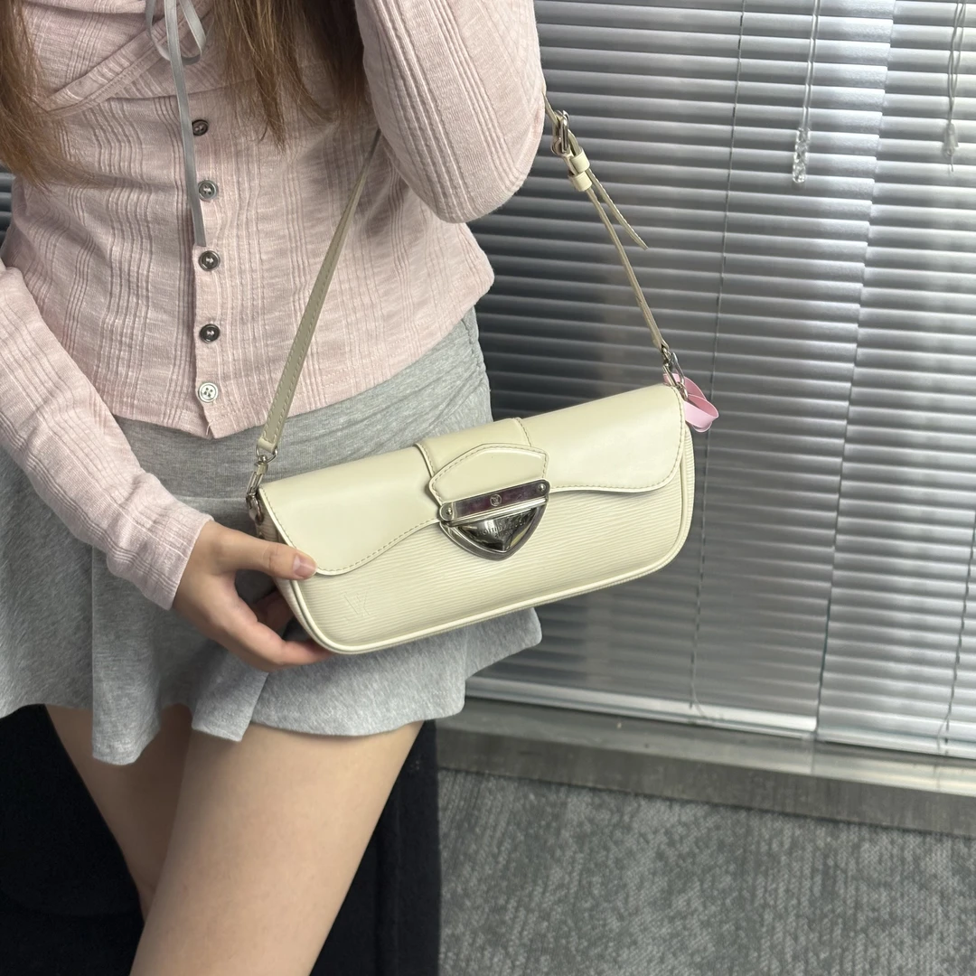 95新 LouisVuitton/路易威登 白色水波纹单肩腋下包
