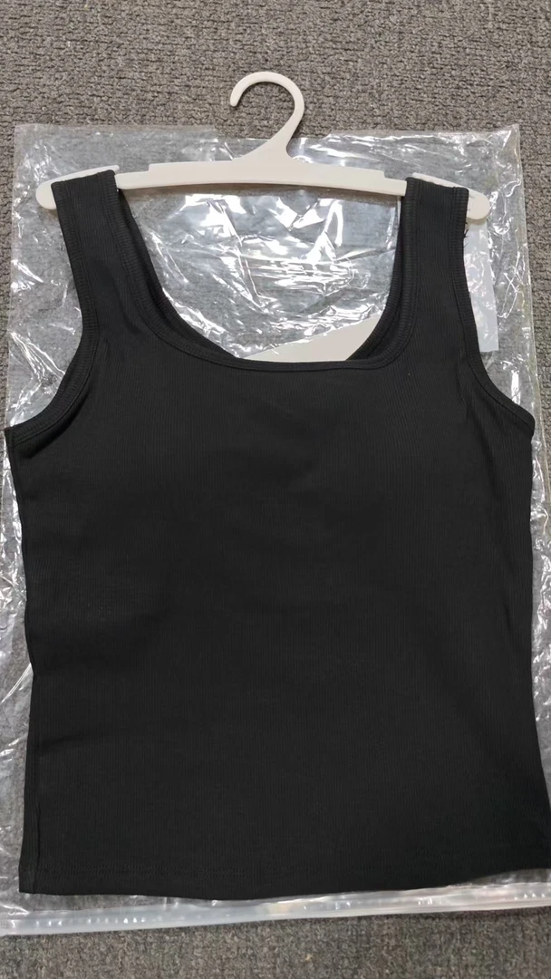 简约纯色百搭自带胸垫修身针织美背吊带背心