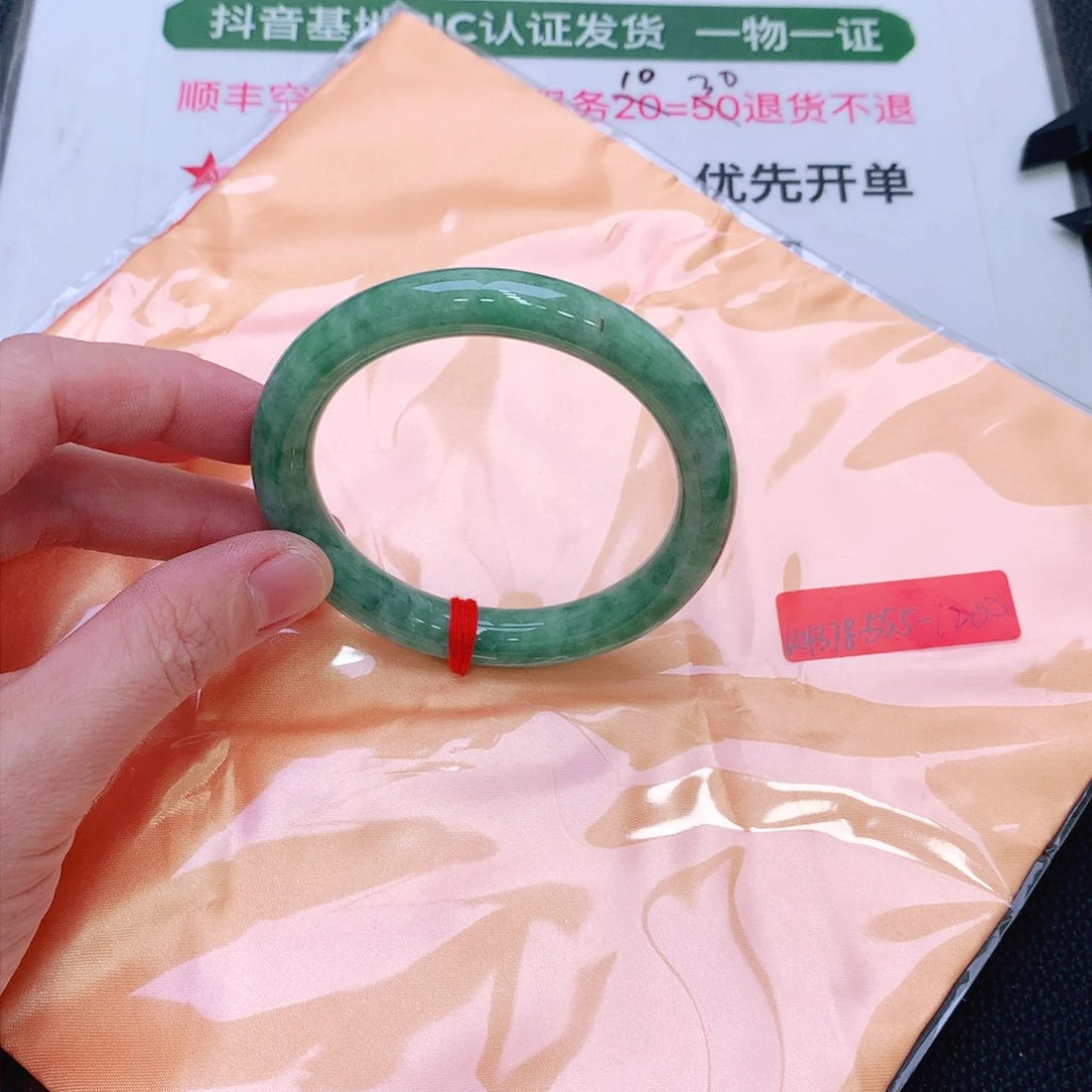 未镶嵌手镯翡翠缅甸翡翠手镯