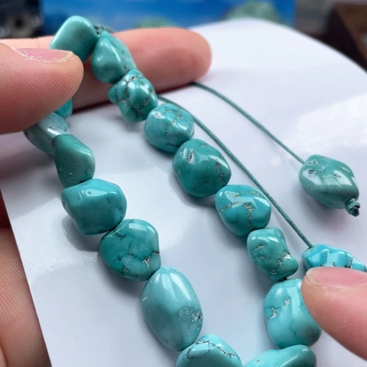 绿松石颈饰未镶嵌