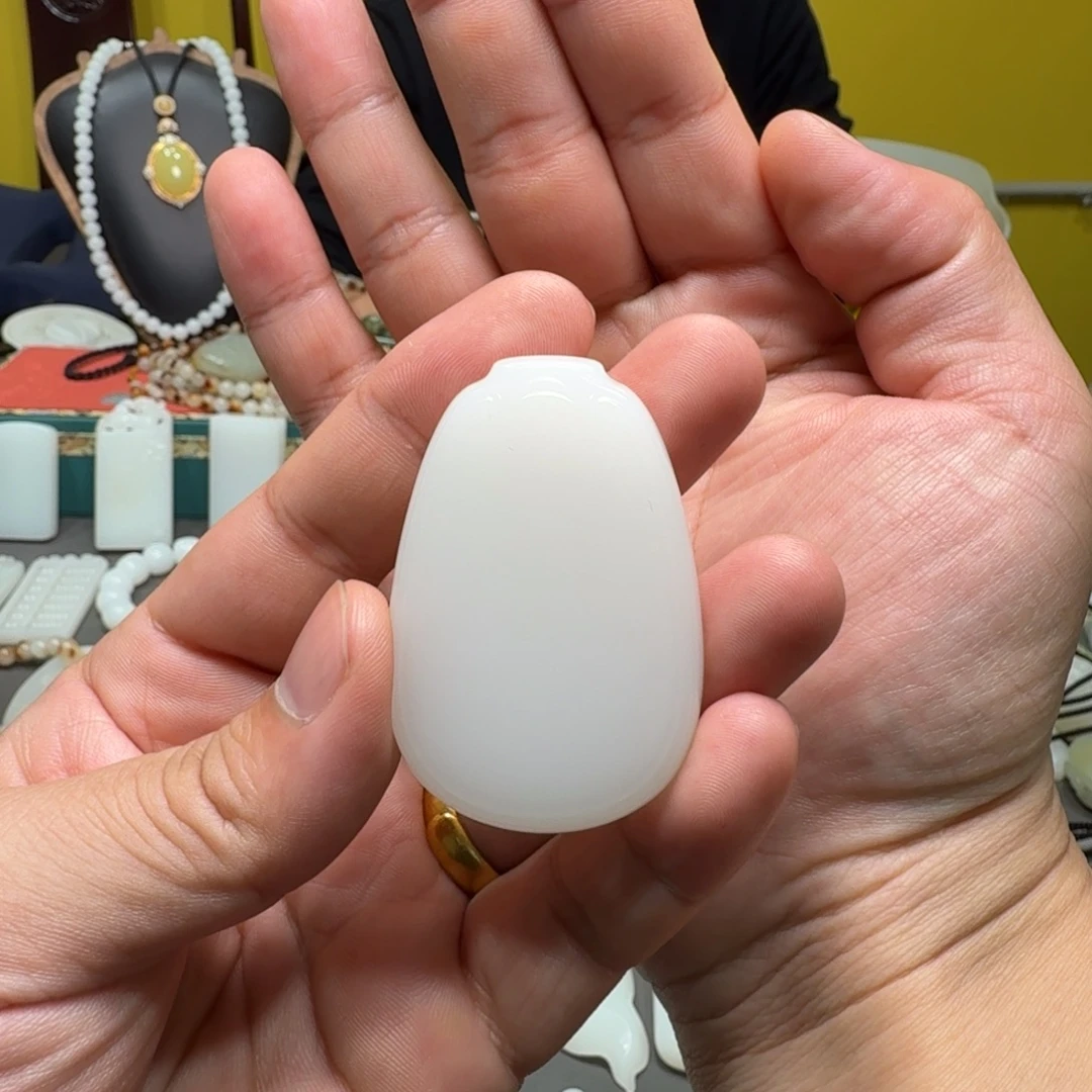 和田玉未镶嵌吊坠(不含链)