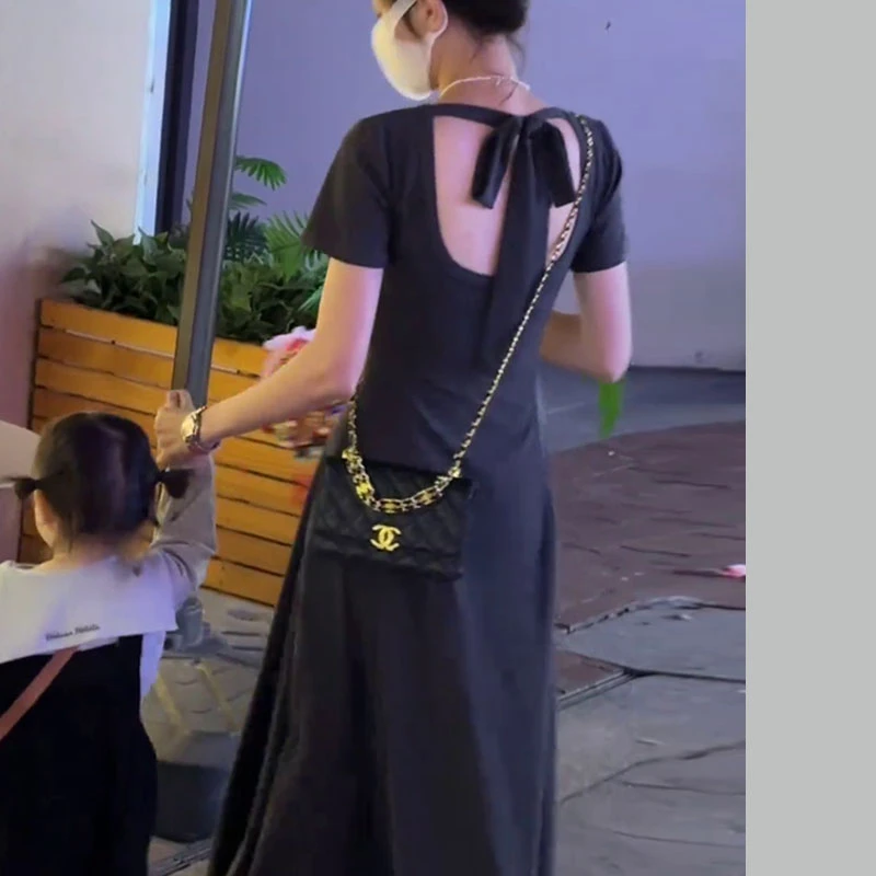 大码女装纯欲风方领露背夏季法式连衣裙高腰显瘦短袖长裙