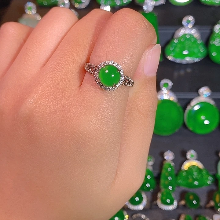 翡翠未镶嵌戒指uu