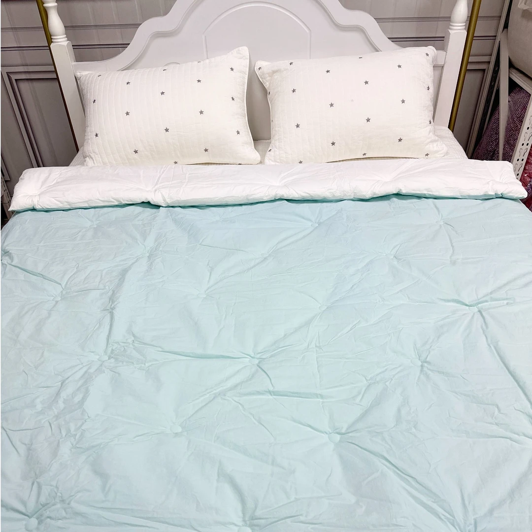 韩国进口高密度棉四季被  AB两个颜色