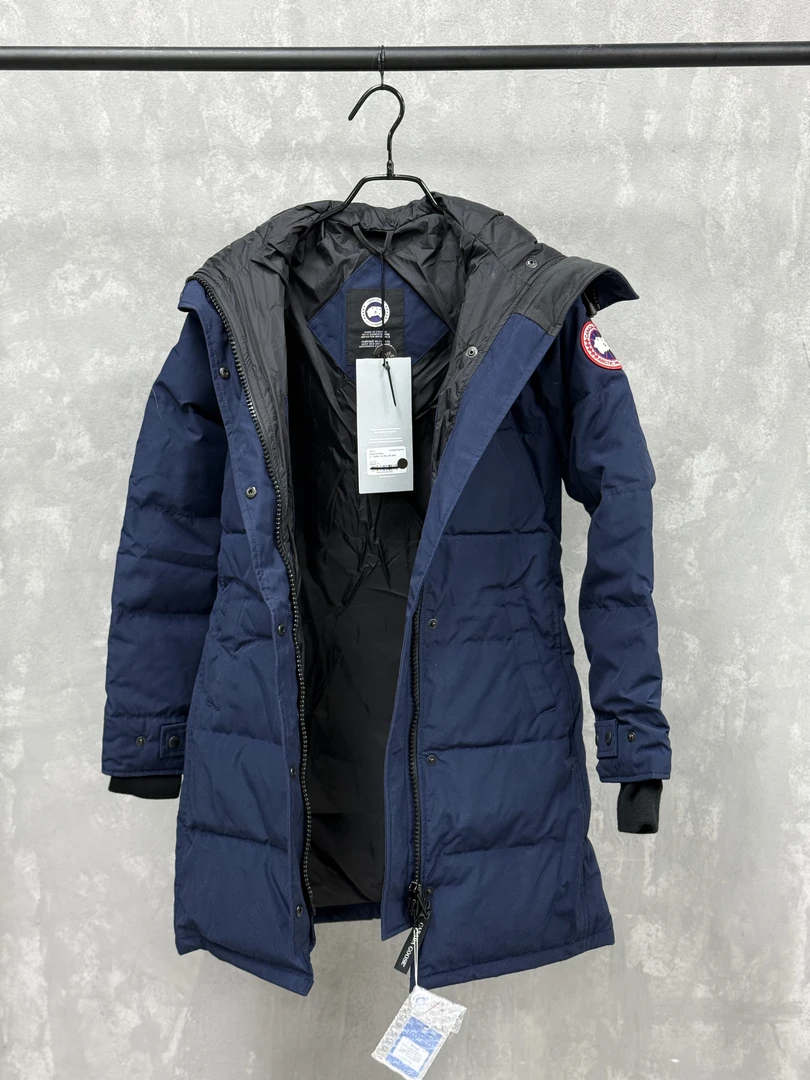 全新未使用 加拿大鹅 Shelburne中长款羽绒服女蔚洋蓝 XS码