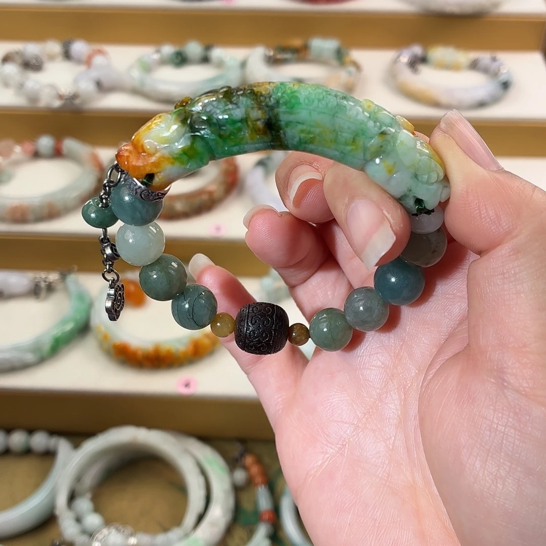 翡翠未镶嵌手镯黄绿半镯设计款