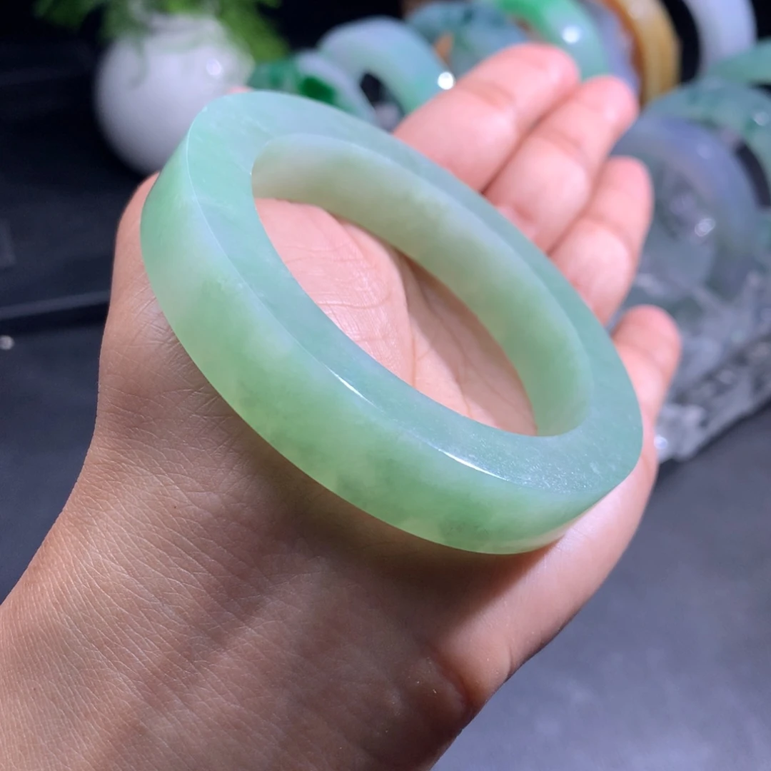定制翡翠手镯未镶嵌