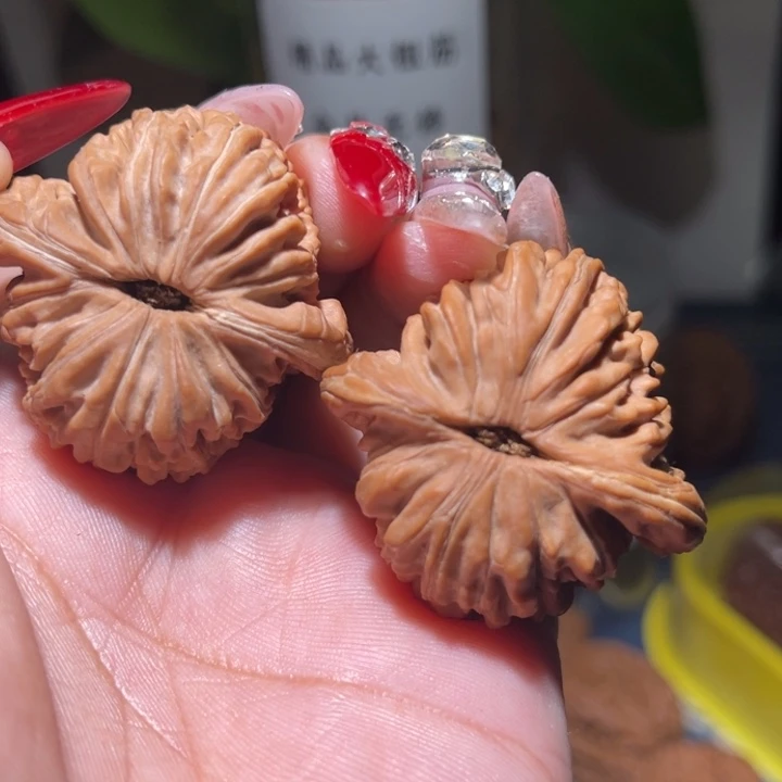 桃核把件              38