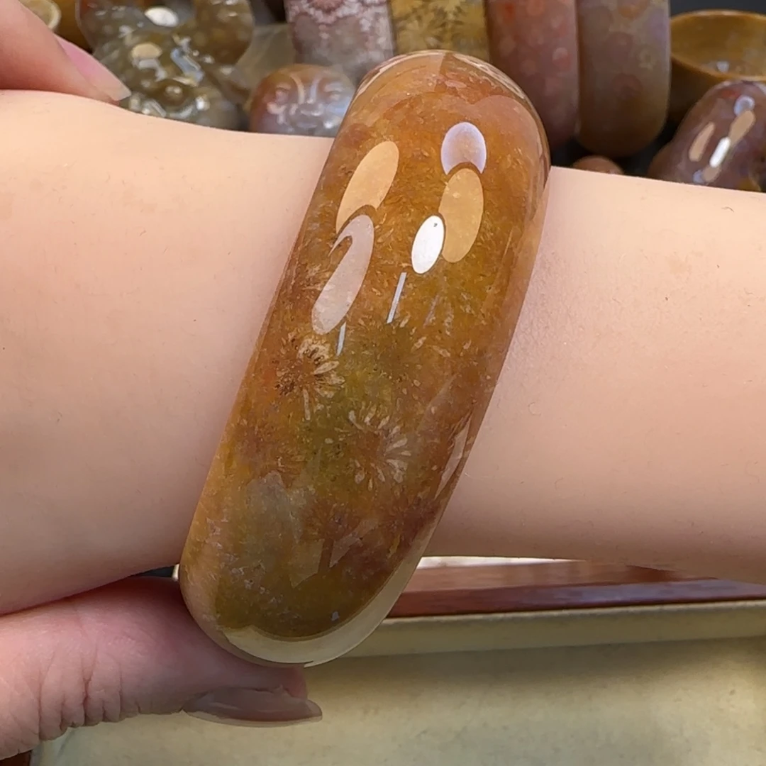 硅化珊瑚（珊瑚玉）未镶嵌手镯56-57圈