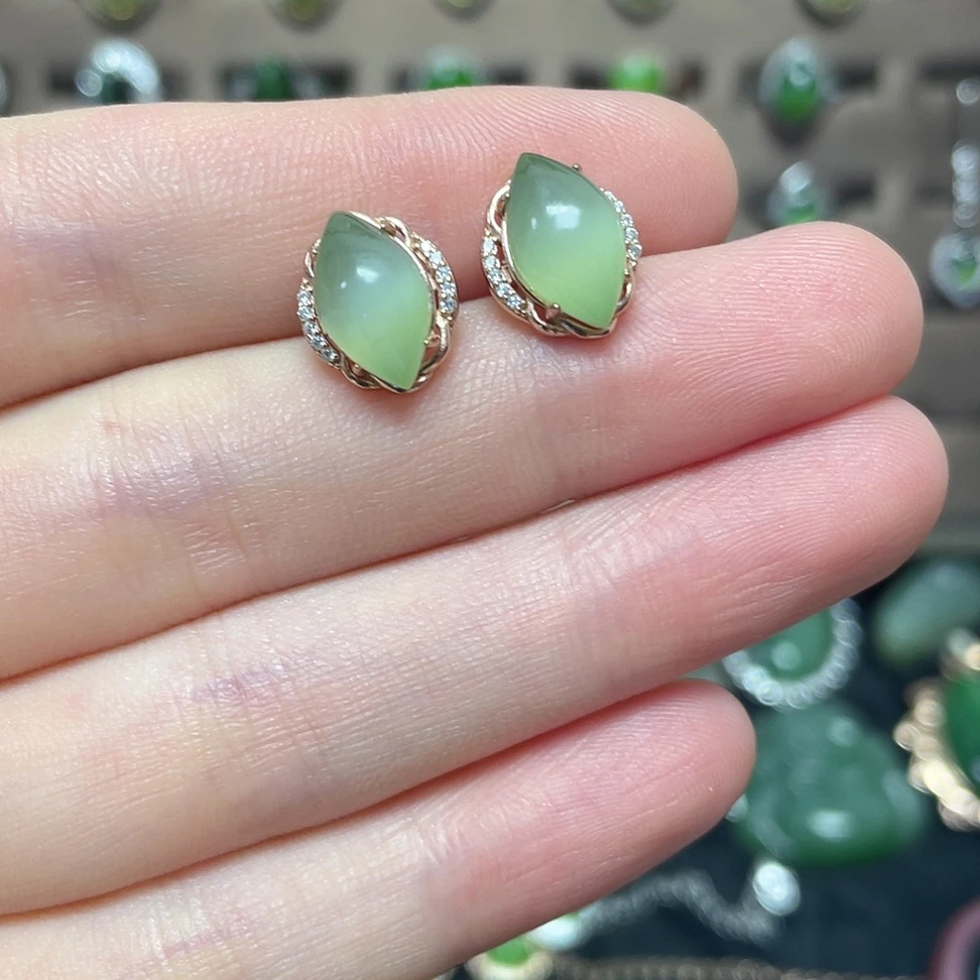 梅***姐吊坠(不含链)银S925镶嵌和田玉（碧玉）耳饰