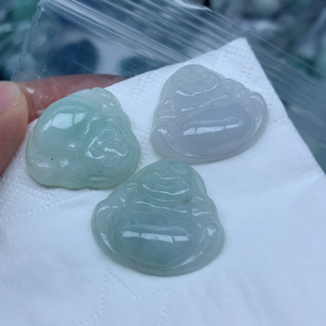颈饰足铂镶嵌翡翠翡翠
