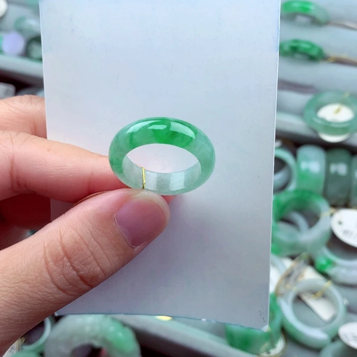 翡翠未镶嵌戒指17.18号